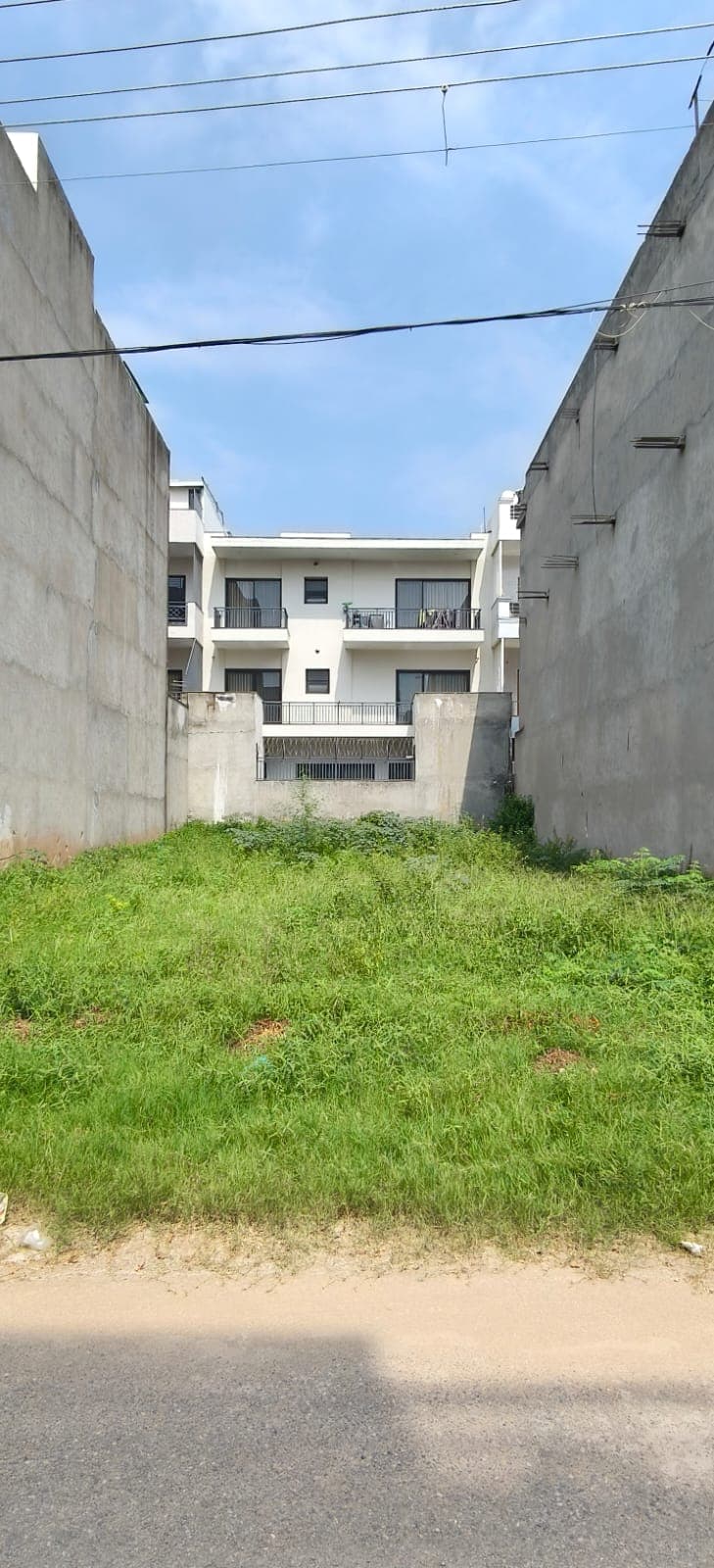 Sector 79 plot for sale image 2